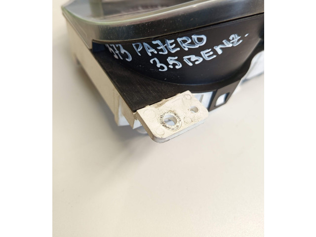 Přístrojová deska Mitsubishi Pajero 2001 769313790, MR402530