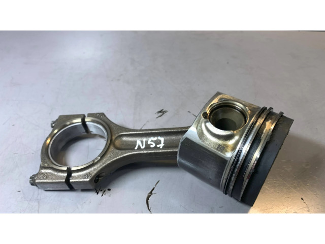 Píst 11248508023, 11257805329 BMW 7 F01 F02 F03 F04 pro naftový motor 3.0 N57 N57D30