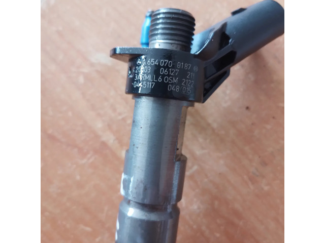 Vstřikovač A6540704301, 0445010736 Mercedes-Benz E W213 pro naftový motor 2.2