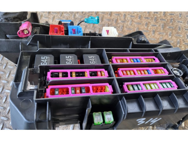 Блок предохранителей 4E0419091CL Audi A6 S6 C6 4F