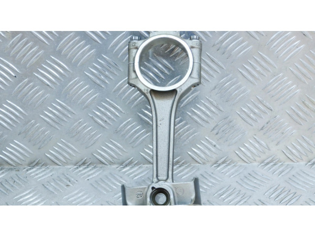  Поршень F160AM 326368, 288525  Maserati Ghibli для бензинового двигателя 3.0