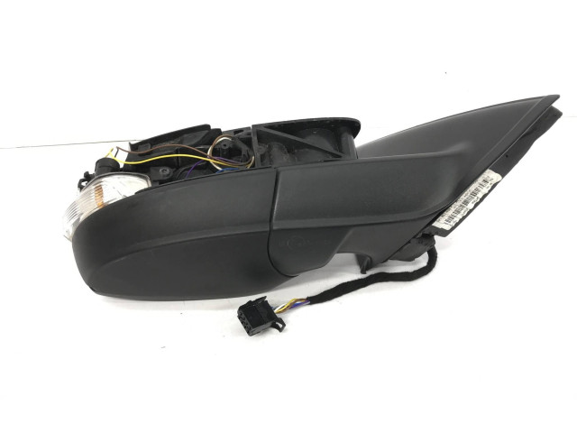 Зеркало электрическое Skoda Fabia Mk3 (NJ) 2015 - 2021 года