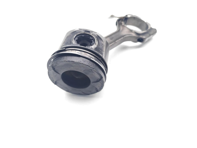 Píst 939A9.000 Alfa Romeo Brera pro naftový motor 2.4 939A9.000 2.4 JTDM 20V