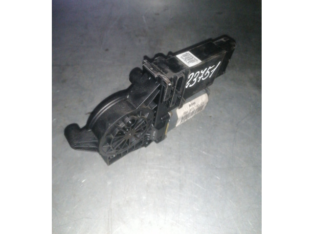 Передний двигатель механизма для подъема окон