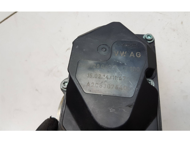 Дроссельная заслонка 03L128063T   Audi Q3 8U