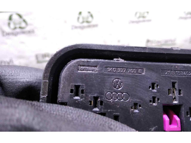   Pojistková skříňka 1K0937700B   Volkswagen Caddy 