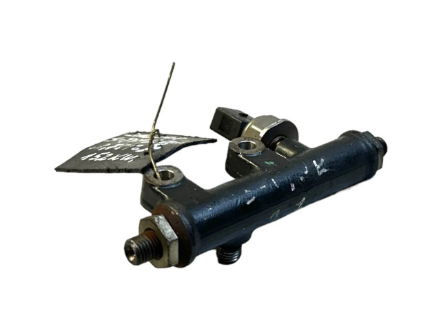 Топливная рампа 4R8Q9C066AA, 5WS40128 Jaguar S-Type 2.7