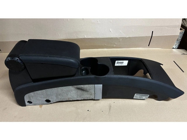 Другая центральная деталь консоли (туннеля)