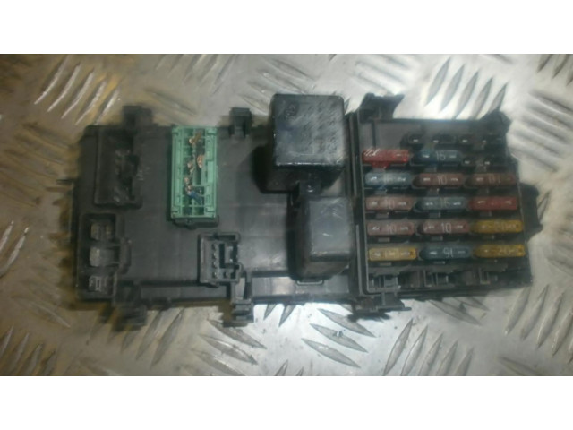 Блок предохранителей Mitsubishi Lancer