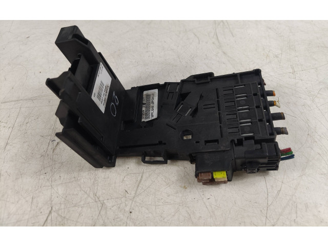 Pojistková skříňka 9666527580 Peugeot 3008 2011