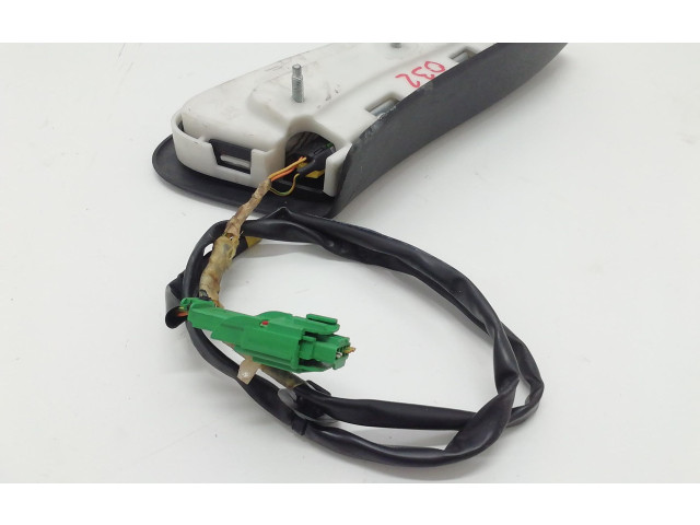 Подушка безопасности в сиденье    Peugeot 108