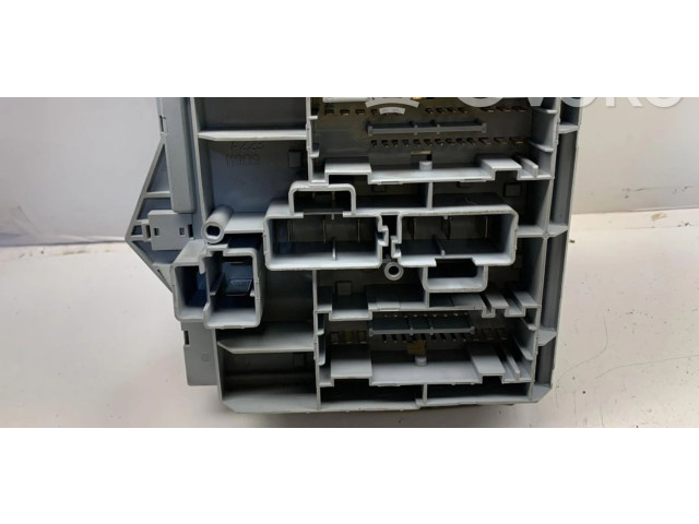 Блок предохранителей Alfa Romeo 166