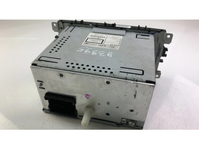 Радио/ проигрыватель CD/DVD / навигация