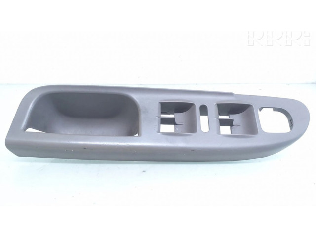 Передняя отделка соединителя окон