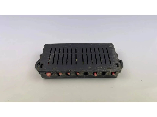 Блок предохранителей  9162323, 9441776   Volvo S60    