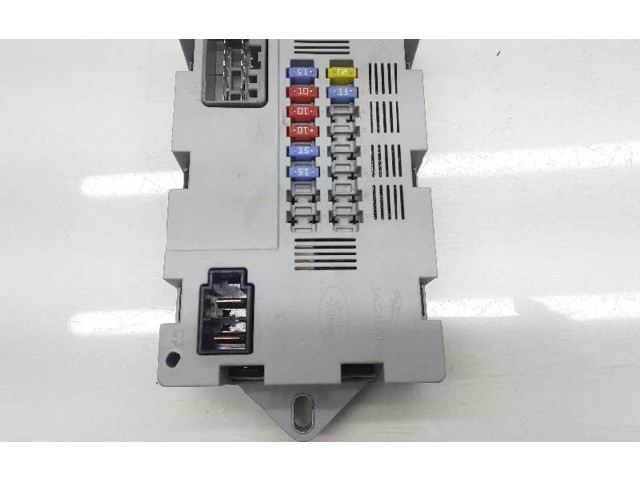 Блок предохранителей CPLA14Q073AA, 73707520 Jaguar XE