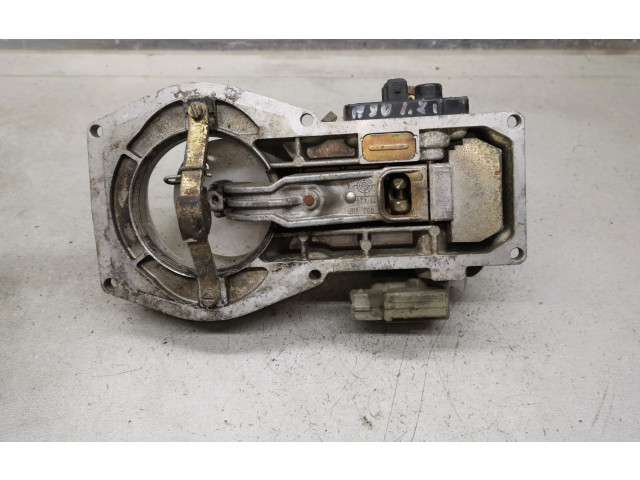 Топливная рампа 0438121011, 026133353 Audi 80 90 B3