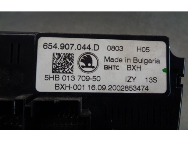 Блок управления климат-контролем 654907044D, 5HB01370950 Skoda Scala