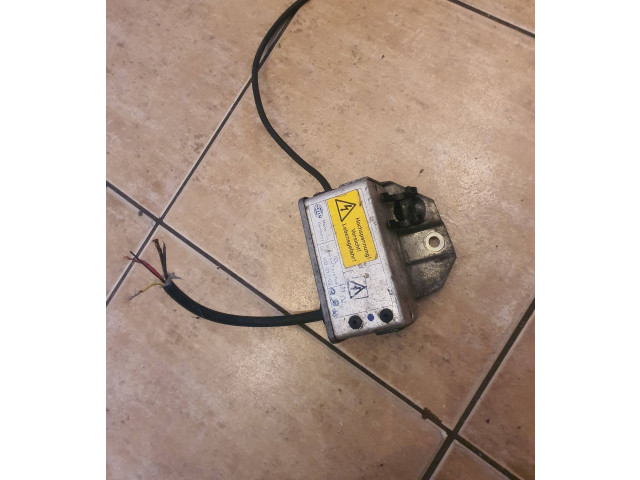 Řídící jednotka 0071000102 Audi A6 S6 C4 4A 1995