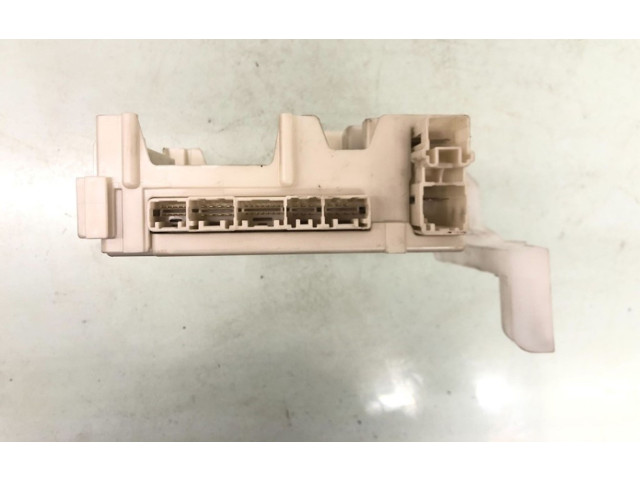 Блок предохранителей 827300H030A, 827300H030A Peugeot 108