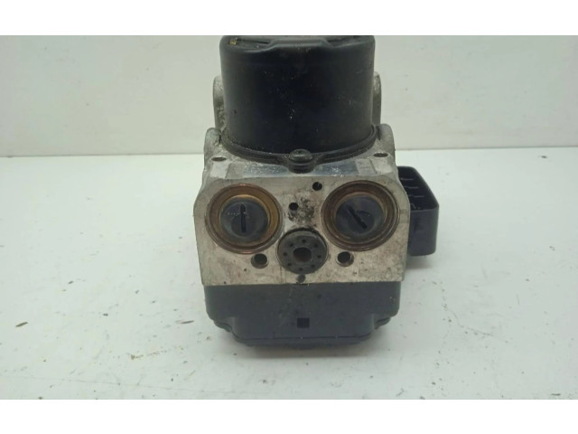 Блок АБС 1338005500 Lexus IS 200-300 1999 - 2005 года