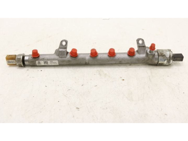 Топливная рампа 03L130089B Volkswagen Golf VI