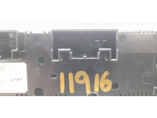 Блок управления климат-контролем 8V0820043AM   Audi A3 8Y