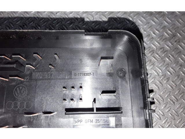 Pojistková skříňka 1K0937125A Volkswagen Caddy 2005