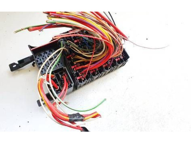 Pojistková skříňka 2085450040, 2085450040 Mercedes-Benz C W202 2000