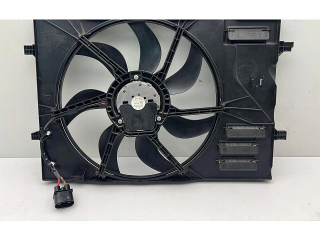 Вентилятор радиатора 5Q0121205AL Volkswagen Golf VII