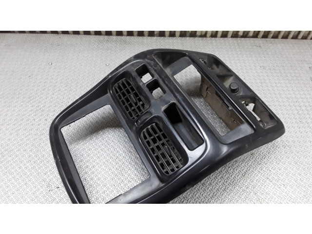 Центральная воздушная решётка