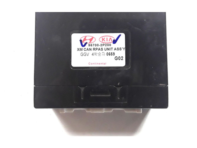 Блок управления 957002P200   KIA Sorento