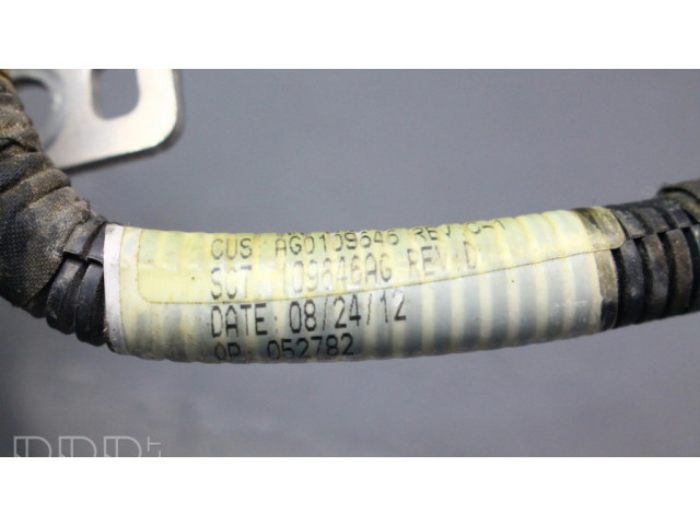 Vstřikovač 04627177AB, 0280158300 Dodge Dart pro benzínový motor 1.4 .