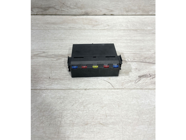   Pojistková skříňka 8921130020   Lexus GS 300 350 430 450H 2005