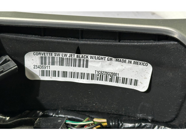 Volant Chevrolet Corvette C7 2015 23436911