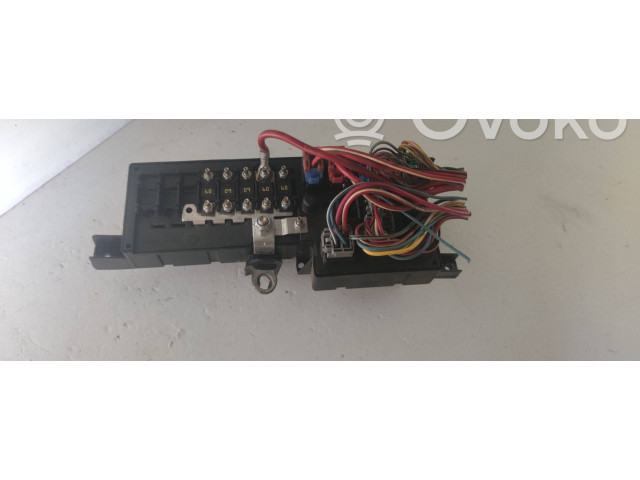 Блок предохранителей 8678449, 518828009   Volvo V70    