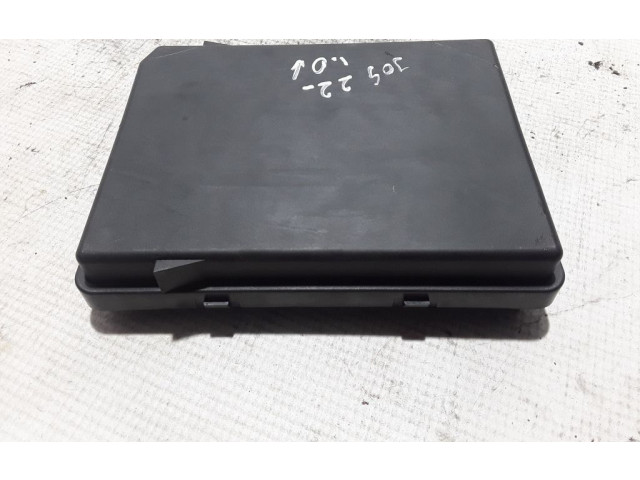 Блок предохранителей 284B76520R   Dacia Jogger    