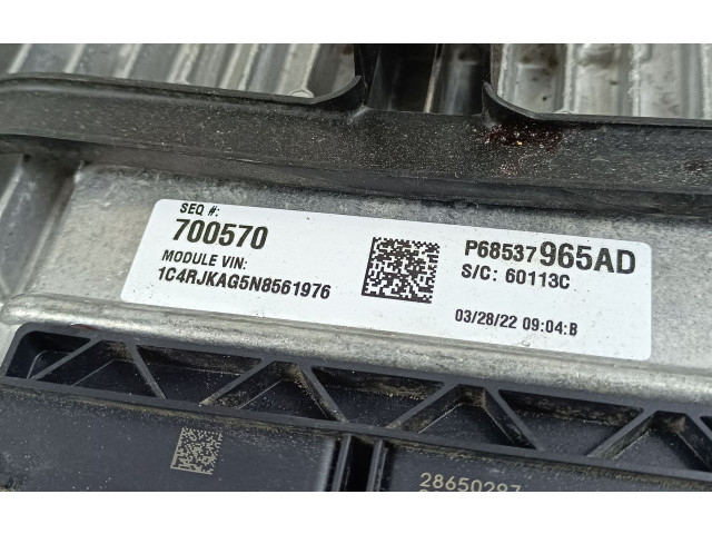 Блок управления двигателя P68537965AD Jeep Grand Cherokee WL