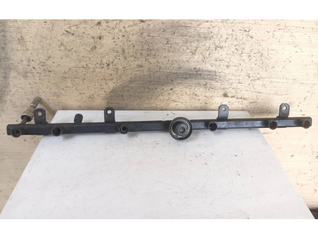 Топливная рампа 04591520aa   Jeep Grand Cherokee (WJ) 4.0 