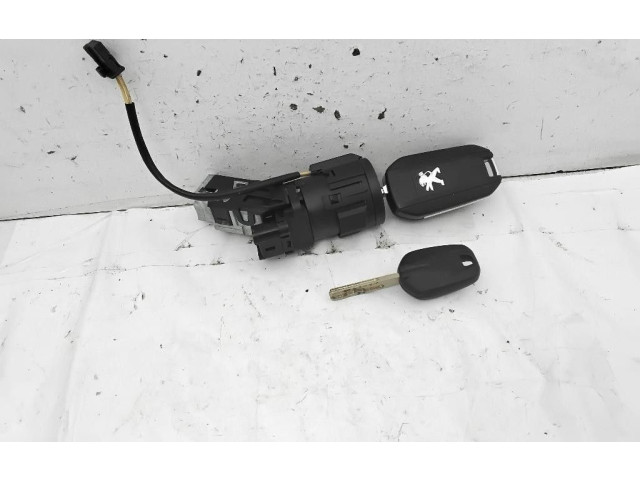 Комплект блоков управления DV6DTED   Peugeot 2008 I