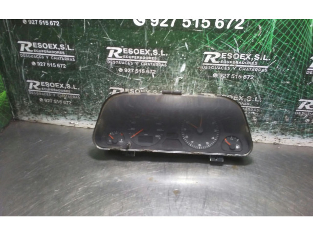 Панель приборов 81115530   Peugeot 306       