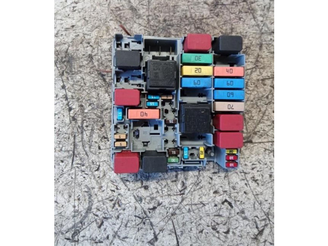   Pojistková skříňka 51867697, 51867697   Alfa Romeo Giulietta 1