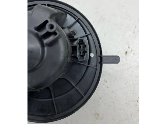 Вентилятор печки    1K1819015   Volkswagen Caddy