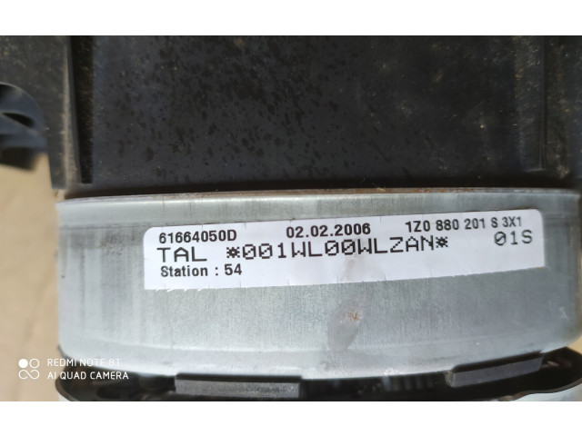 Подушка безопасности водителя 1Z0880201S Skoda Octavia Mk2 (1Z)