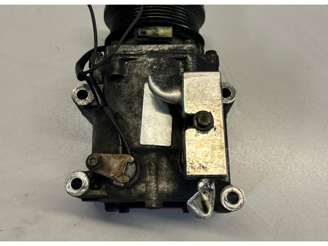 Вакуумный насос центрально замка     4588121, 4588121    Ford Focus 