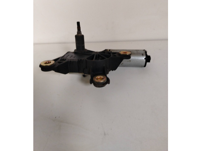 Двигатель стеклоочистителя заднего стекла 1K0955711B, 404430B   Volkswagen PASSAT B5