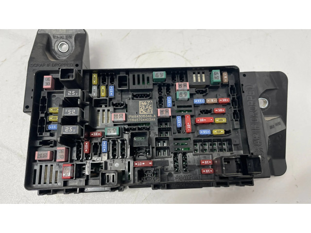 Блок предохранителей 68430153AB Dodge RAM