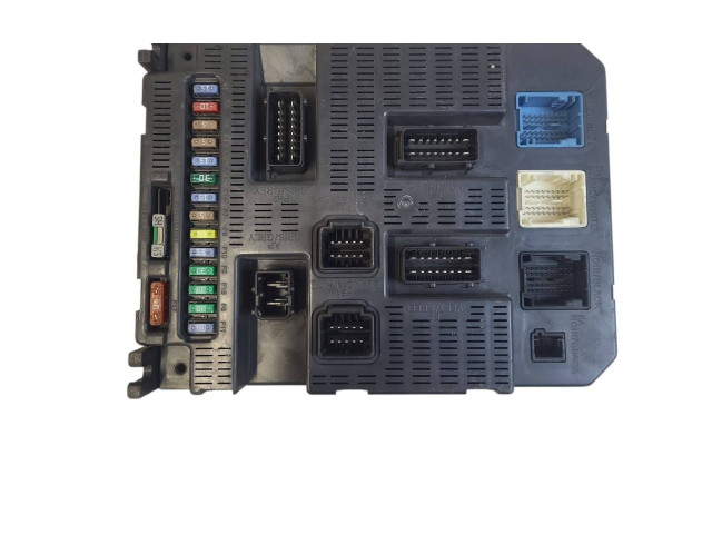 Блок предохранителей 9663798480 Citroen C4 I