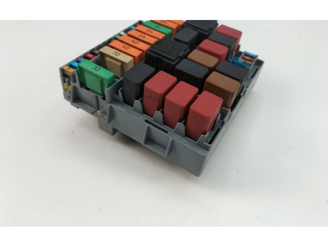 Блок предохранителей 51905216 Lancia Delta III