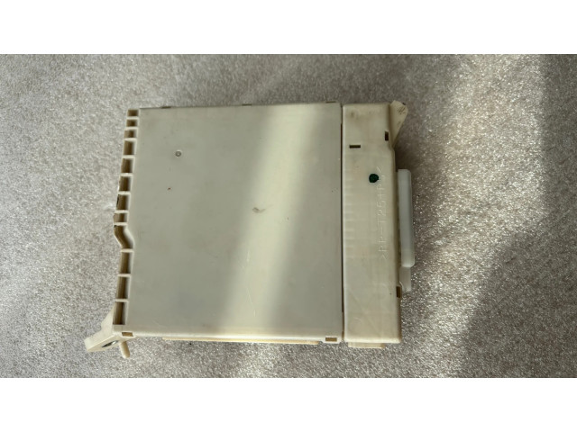 Блок предохранителей 82730-30631 Lexus GS 300 350 430 450H